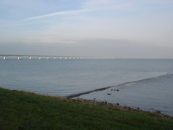 Zeelandbrug, ruim 5 kilometer lang!